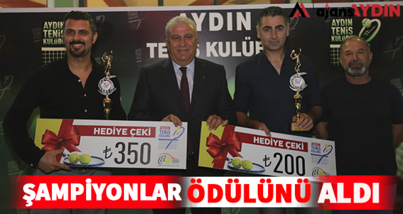 Şampiyonlar ödülünü aldı